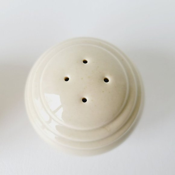 Vintage Pfaltzgraff Cappuccino Salt & Pepper Shaker Beige USA Made Discontinued - Picture 7 of 10